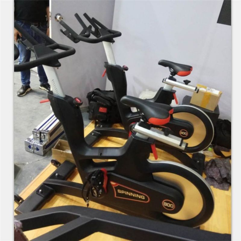 Intelligent-Home-Quiet-Magnetic-Control-Exercise-Spinning-Bike-Wholesale (2)